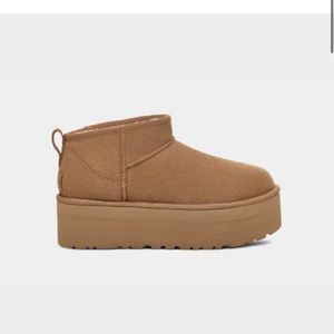 Ugg Classic Ultra Mini Platform -Chestnut Women’s Size 9